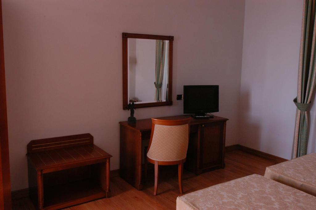 Pilgrim'S Hotel Cicognolo Luaran gambar